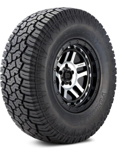 CUB. 215/70QR16LT 100/97Q YOKOHAMA X-AT G016...